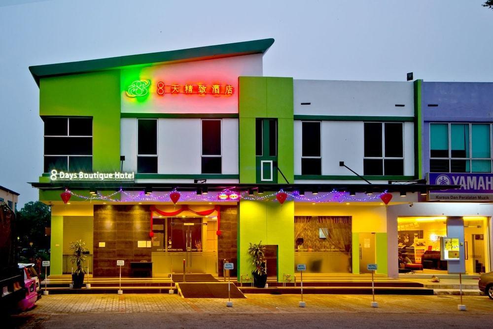 Hotel Zamburger Skudai Exteriör bild