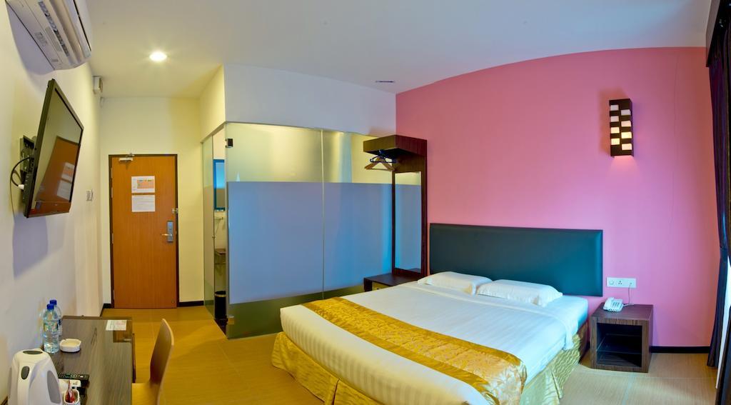 Hotel Zamburger Skudai Rum bild