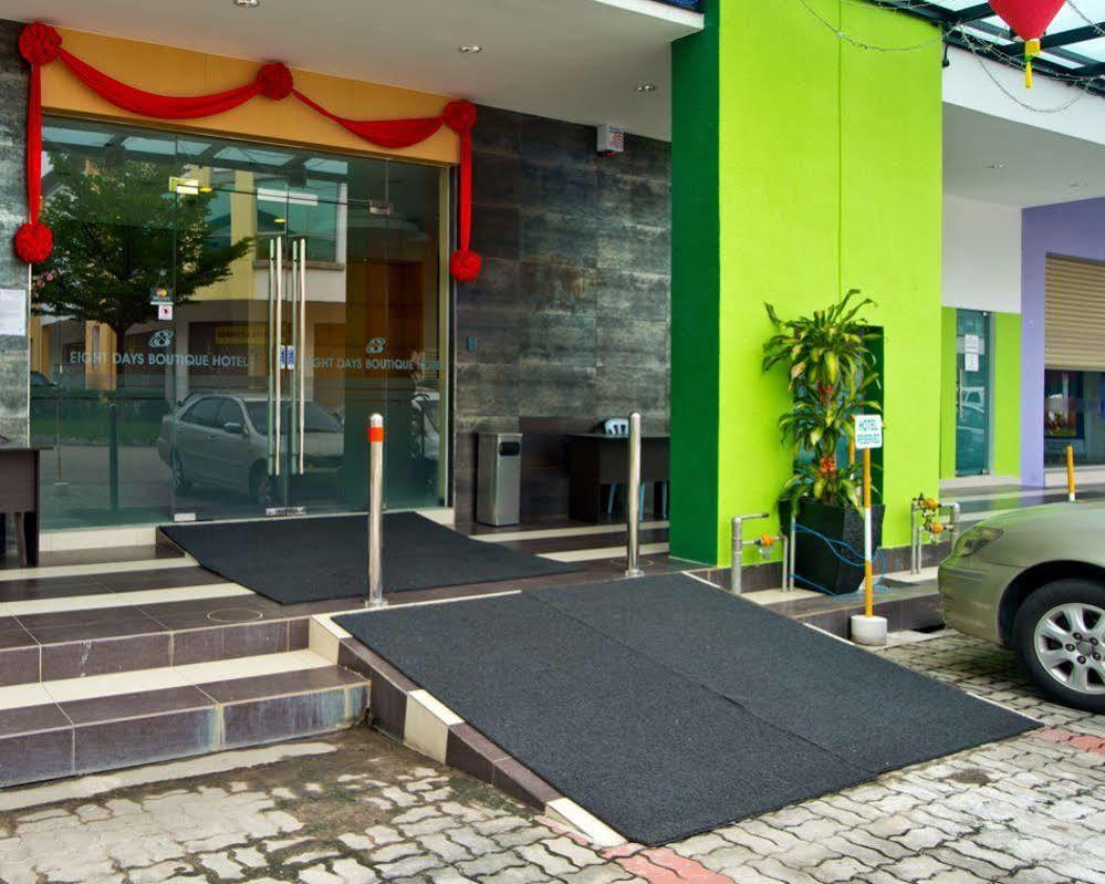 Hotel Zamburger Skudai Exteriör bild